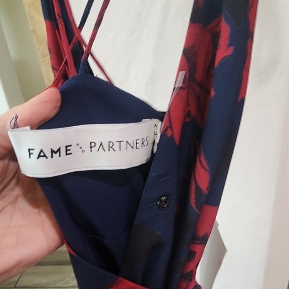 FAME AND PARTNERS Rose Print Maxi Dress mcfp2011p - Picture 4 of 9